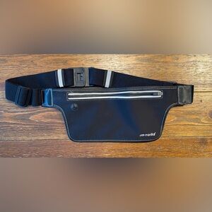 Marika | Travel or Running Fanny Belt Bag | Black w/Reflective | OS